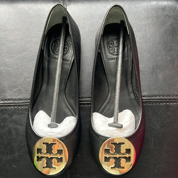 Tory Burch LeatherFlats - Picture 2 of 6